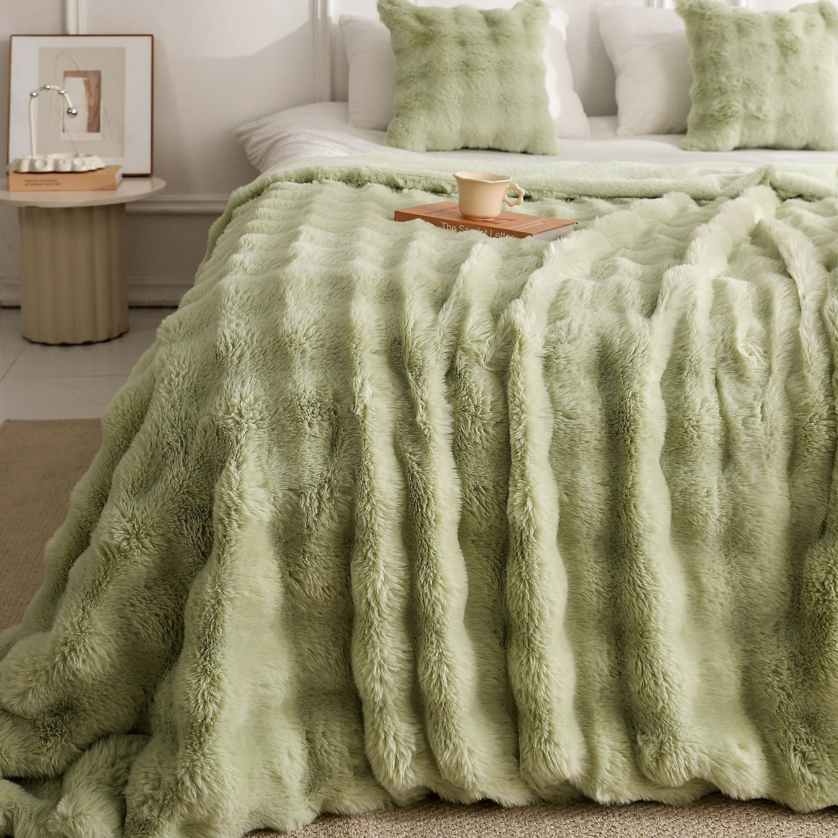 Green Luxury Tuscany Fleece Rabbit Fur Bubble Blanket - Double - Sided Thickened Soft Plush Large Bedding Set(180x200 CM Large Blanket + 2 Pack 45x45 CM Cushion Cover) - SportZone.co.nz
