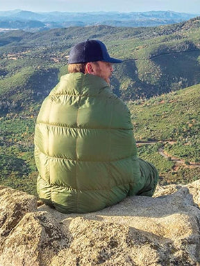 Black Compact Lightweight Quilted Blanket - SportZone.co.nz