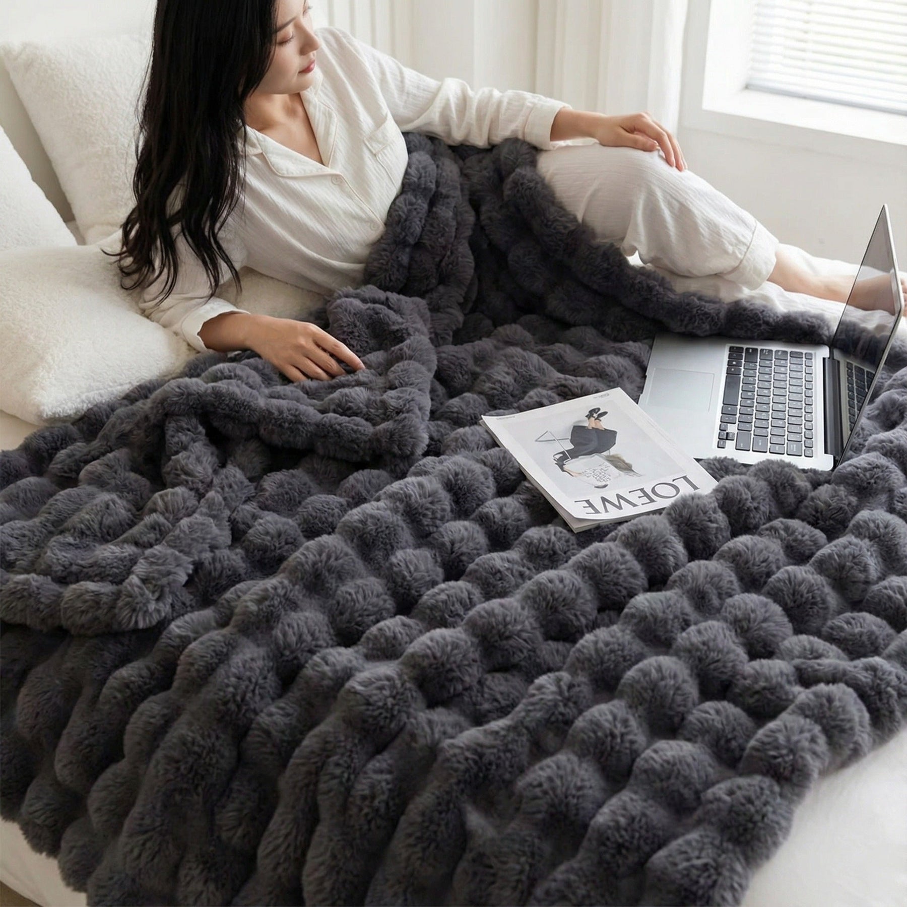 Black Grey Luxury Tuscany Fleece Rabbit Fur Bubble Blanket (180 x 200 CM) - Double - Sided Thickened Soft Plush Bedding & Large Bed Blanket - SportZone.co.nz
