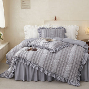 White Elegant Ruffle Seersucker Duvet Cover with 2PCS Pillow Shams - 3 - Piece Vertical Stripe Clipped Floral Textured Bedding (King Size 264 x 229 CM) - SportZone.co.nz